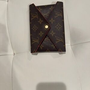 Medium Louis Vuitton pouch